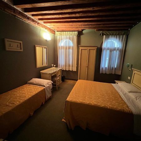 Locanda Ruga Rialto Venetië Buitenkant foto