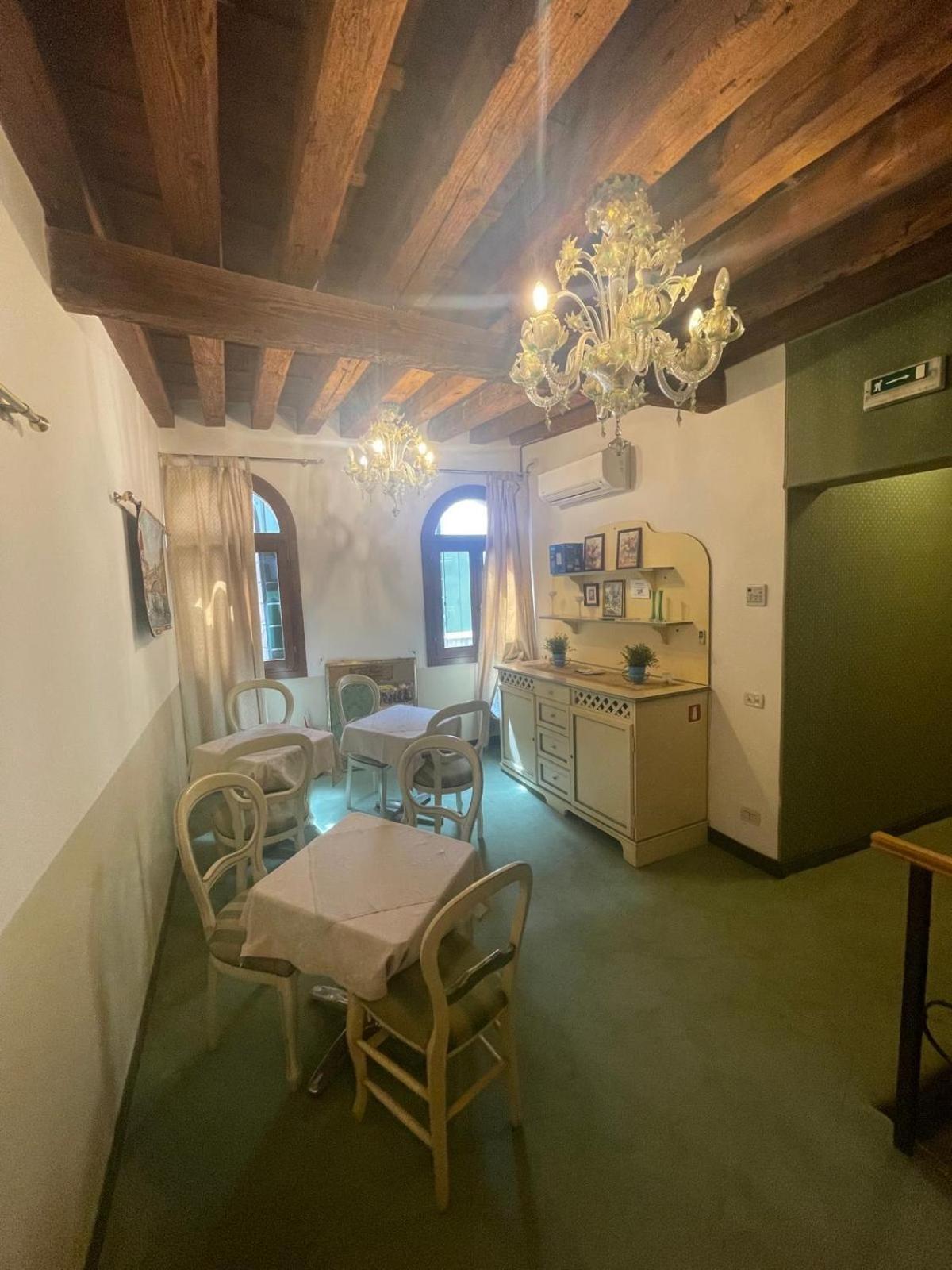 Locanda Ruga Rialto Venetië Buitenkant foto